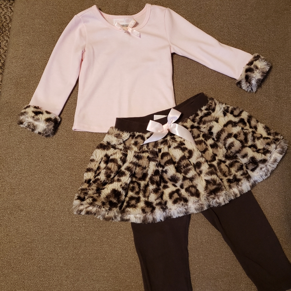 Girls pink and cheetah print outfit